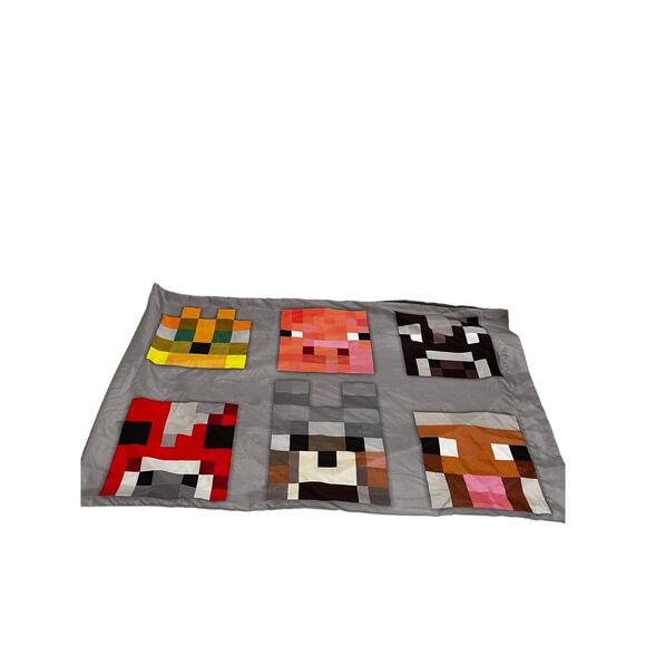 Minecraft Standard Pillowcase - Fun Design for Kids Bedroom - Picture 2 of 3